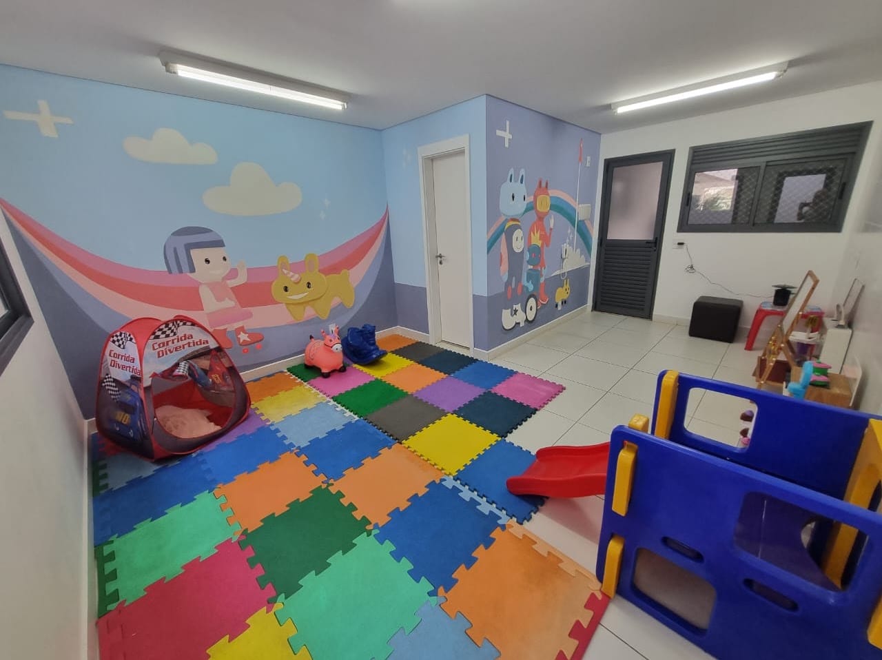Mural 2225, 2025